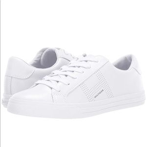 NEW Tommy Hilfiger Sneakers